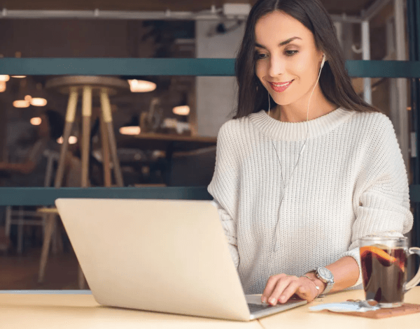 The Student Entrepreneur’s Handbook: Balancing University and Your First Online Store